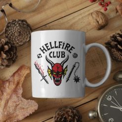 Stranger Things Hellfire Club fehér bögre